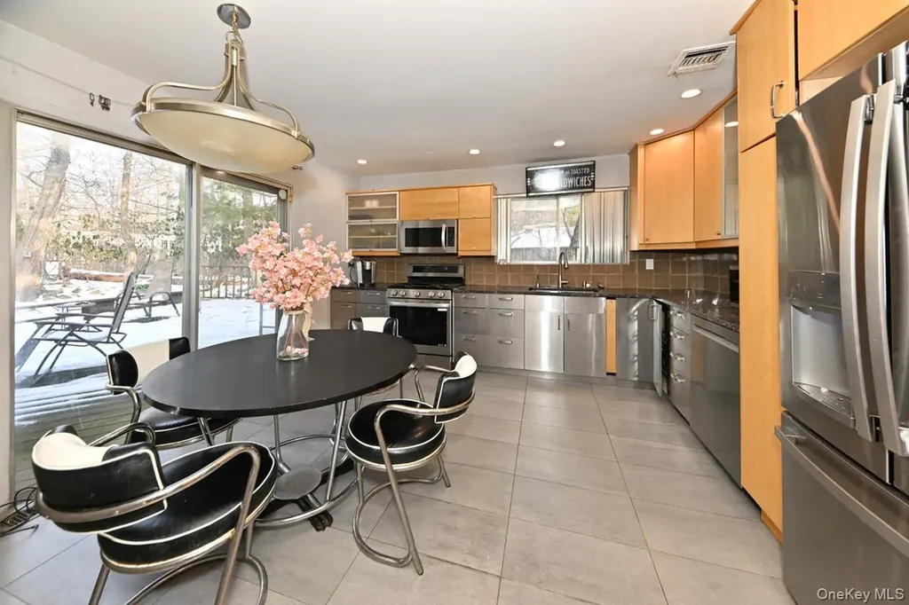 11 Lomond Avenue Chestnut Ridge NY 10977