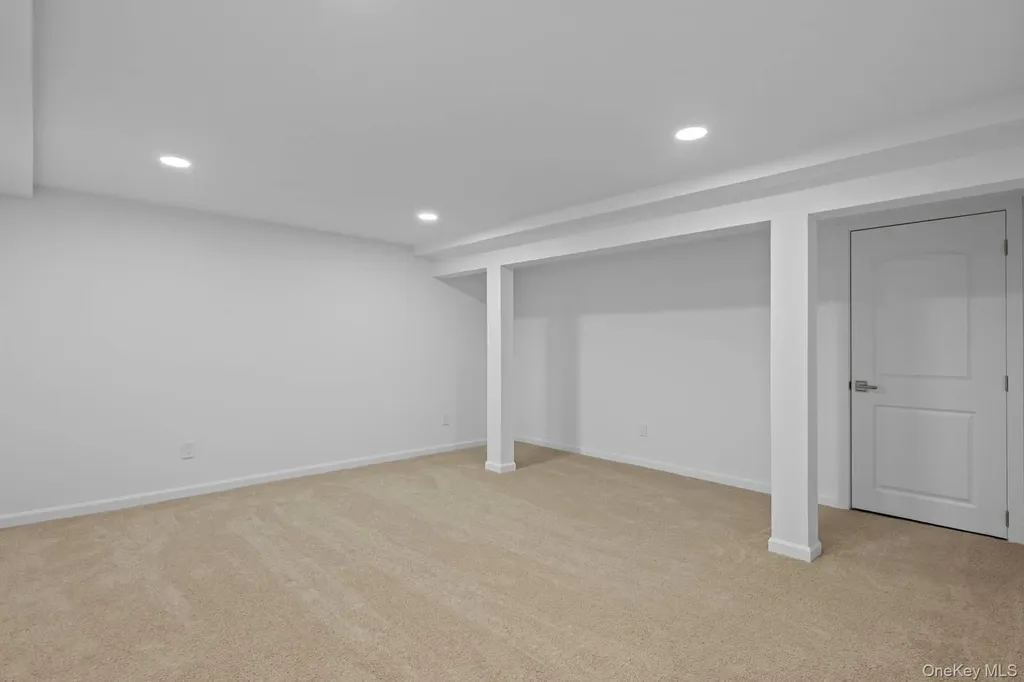 1824 Majors Path Southampton NY 11968