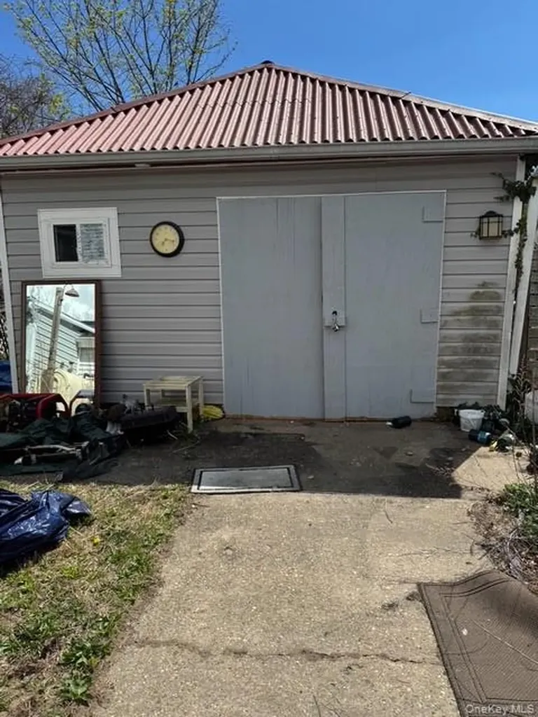 122 Manor Drive Brookhaven NY 11967
