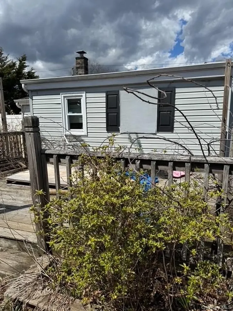 122 Manor Drive Brookhaven NY 11967