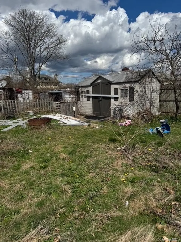 122 Manor Drive Brookhaven NY 11967