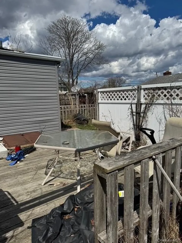 122 Manor Drive Brookhaven NY 11967