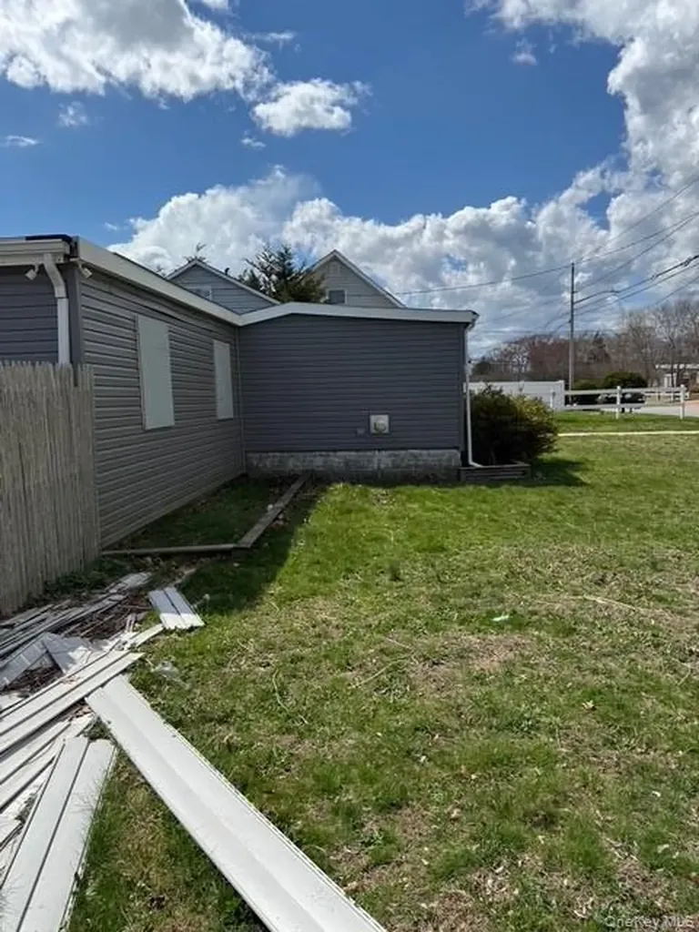 122 Manor Drive Brookhaven NY 11967