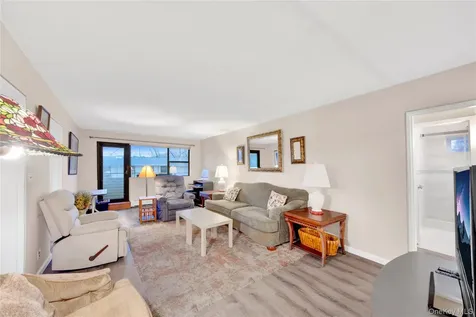 1523 Central Park Avenue Yonkers NY 10710