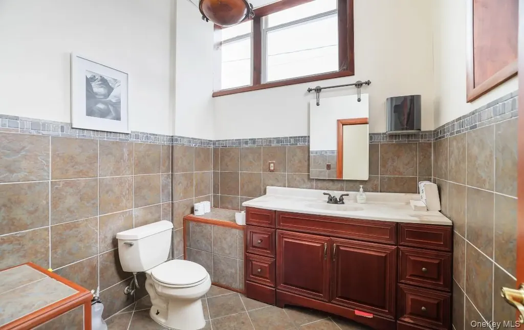 105 Sprague Avenue Middletown NY 10940
