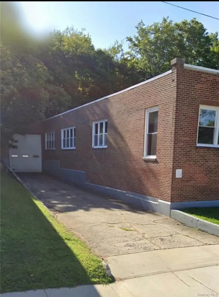 105 Sprague Avenue Middletown NY 10940