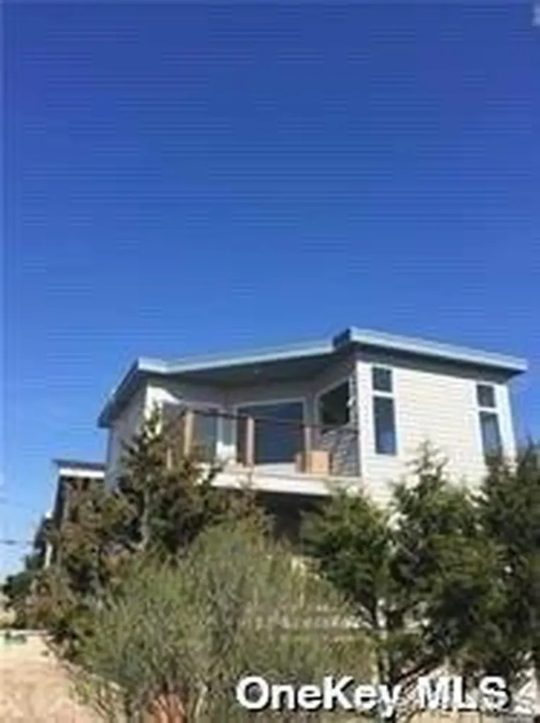 7 Pond Road Westhampton Beach NY 11978