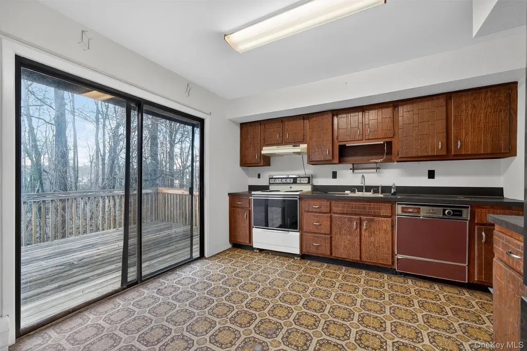 53 Mallory Road Spring Valley NY 10977