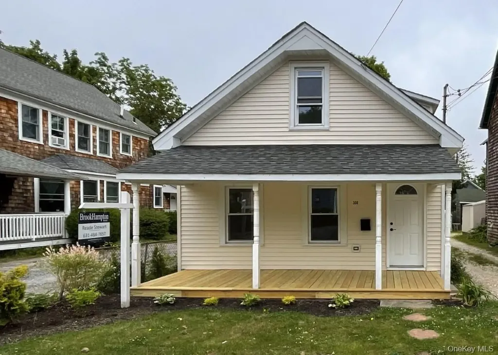 308 East Avenue Riverhead NY 11901