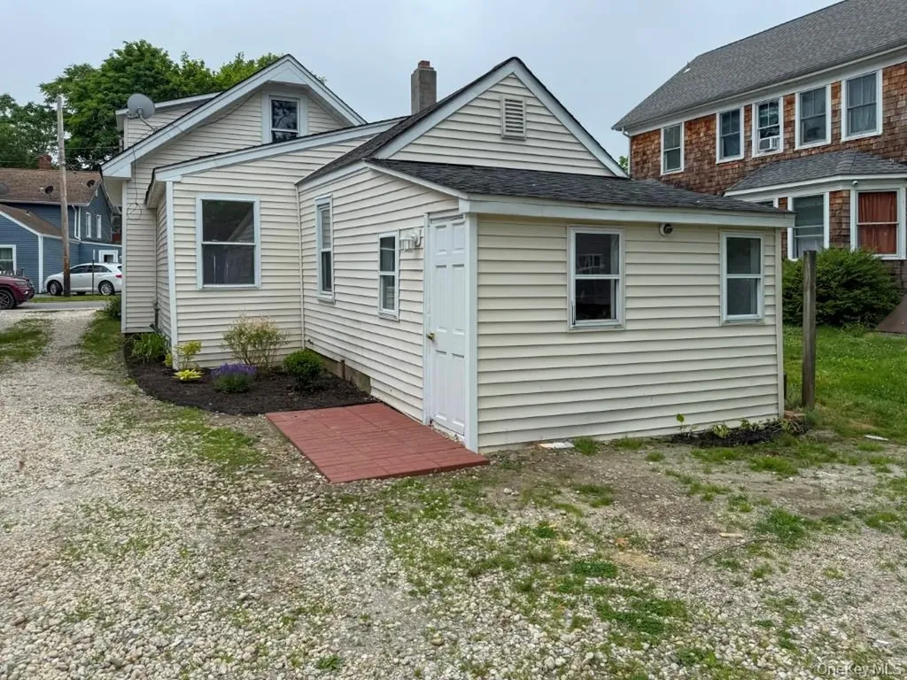 308 East Avenue Riverhead NY 11901