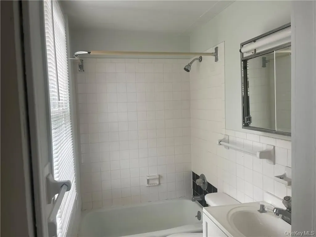 8 Mansion Street Poughkeepsie NY 12601