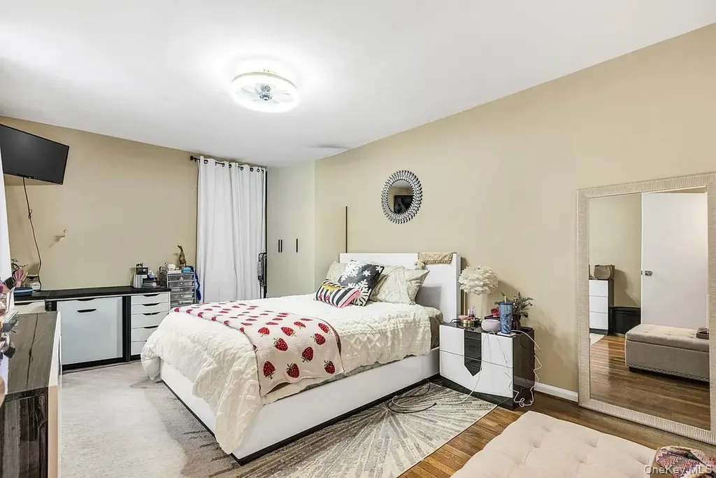 2 W End Avenue Brooklyn NY 11235
