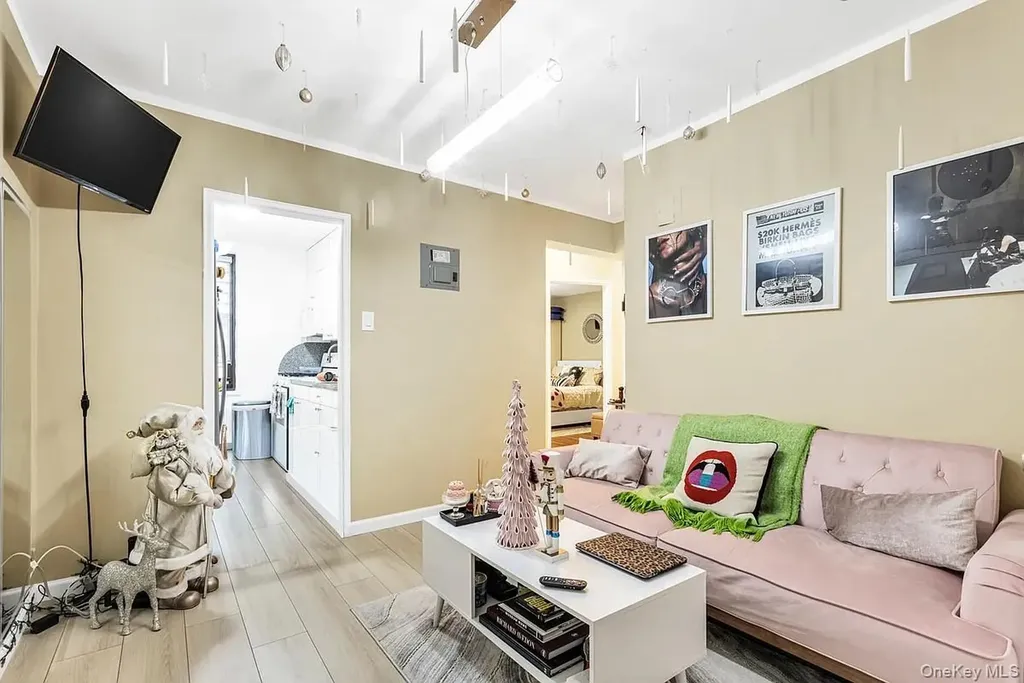 2 W End Avenue Brooklyn NY 11235