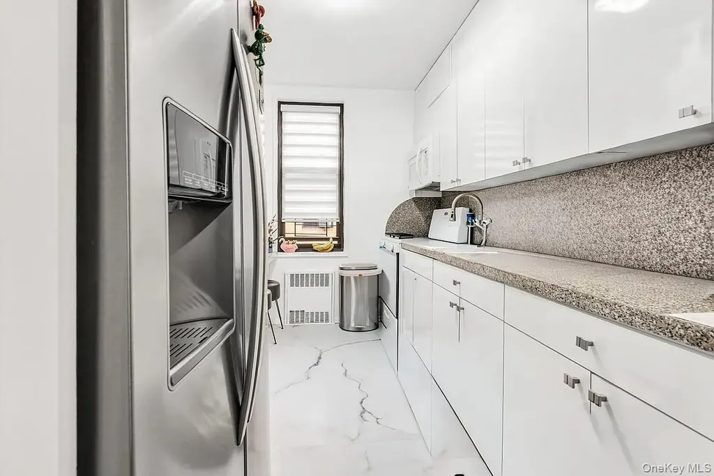 2 W End Avenue Brooklyn NY 11235