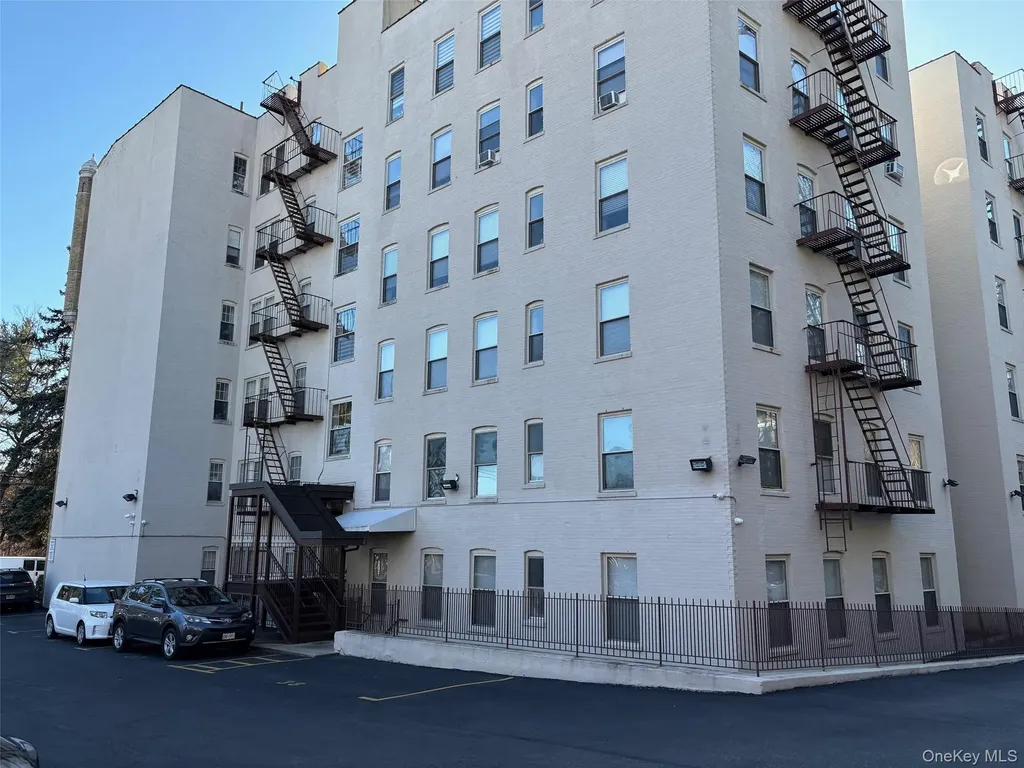 85 Bronx River Road Yonkers NY 10704