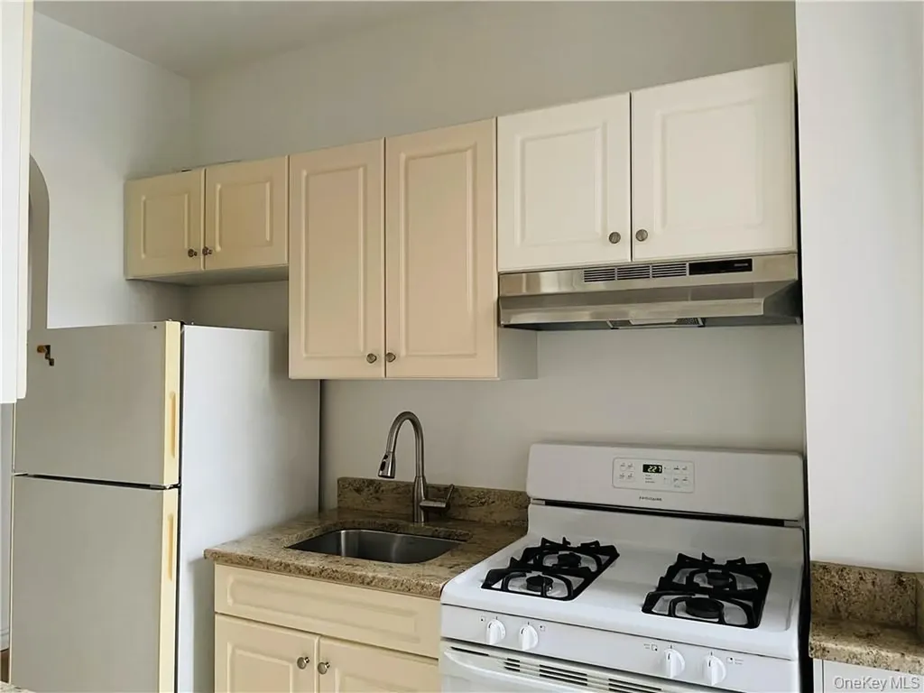 210 Martine Avenue White Plains NY 10601
