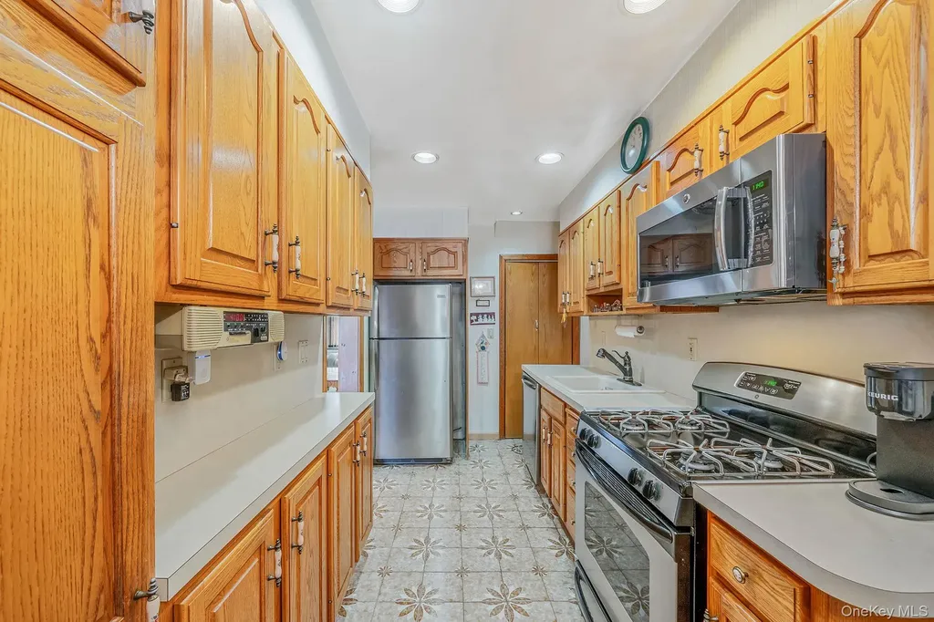 6051 71st Street Maspeth NY 11378