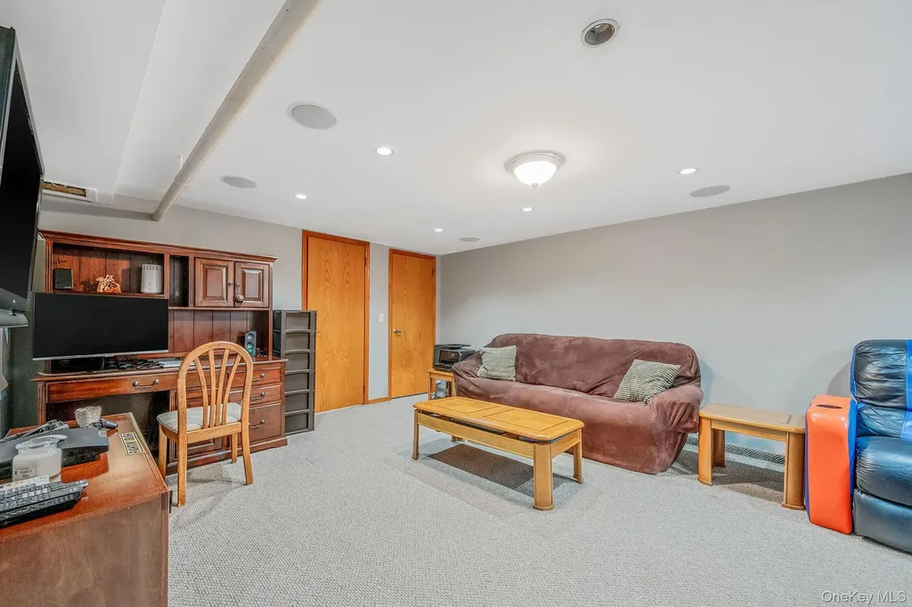 6051 71st Street Maspeth NY 11378