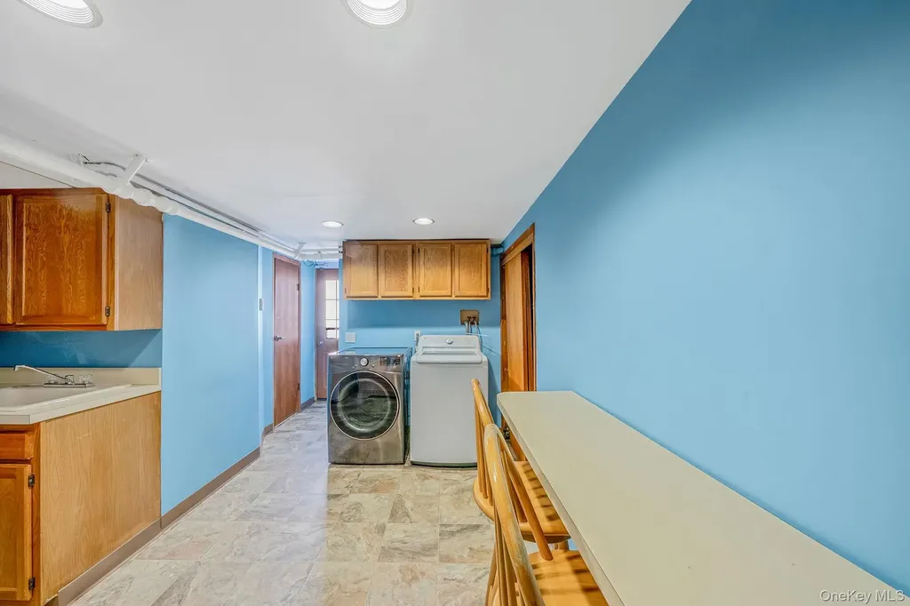 6051 71st Street Maspeth NY 11378