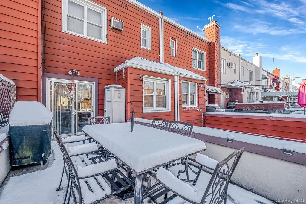 6051 71st Street Maspeth NY 11378