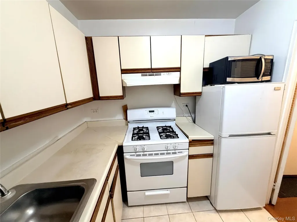 85-15 Main Street Briarwood NY 11435