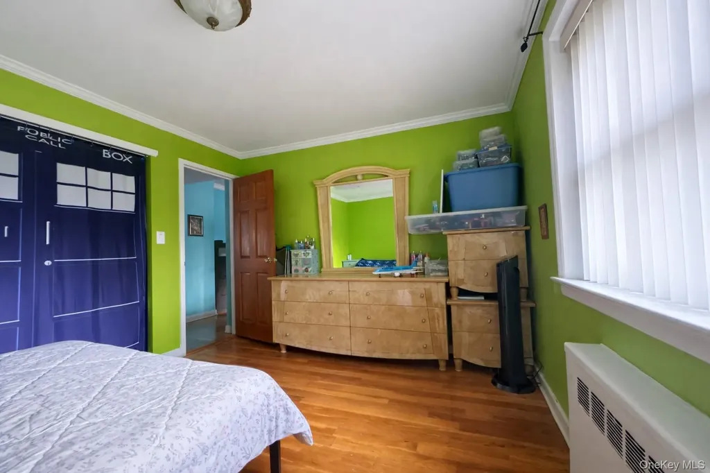 6 West Mill Drive Great Neck NY 11021