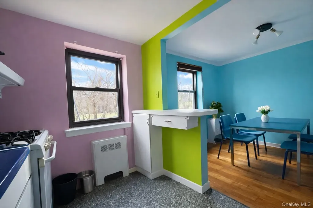 6 West Mill Drive Great Neck NY 11021