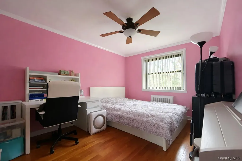 6 West Mill Drive Great Neck NY 11021