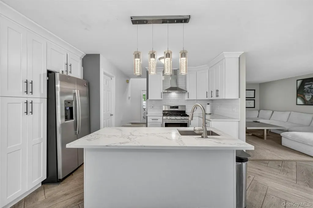 5 Red Tail Court Pawling NY 12564
