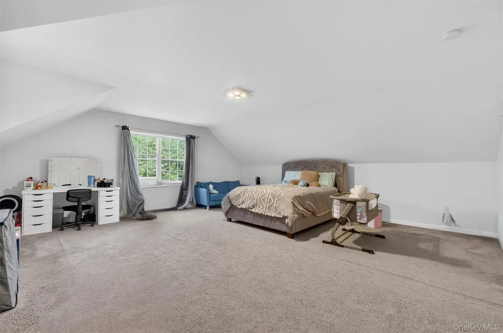 5 Red Tail Court Pawling NY 12564