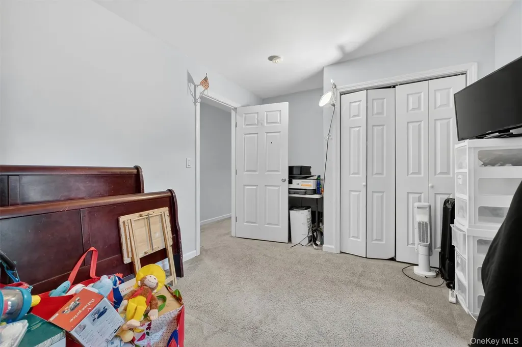 5 Red Tail Court Pawling NY 12564