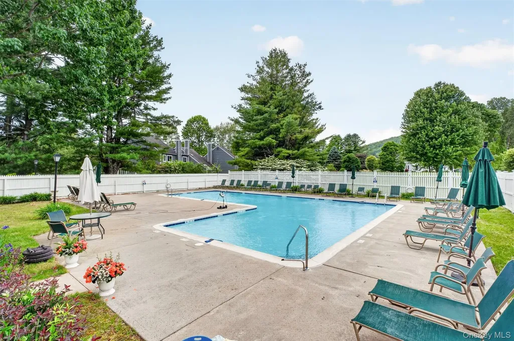 5 Red Tail Court Pawling NY 12564