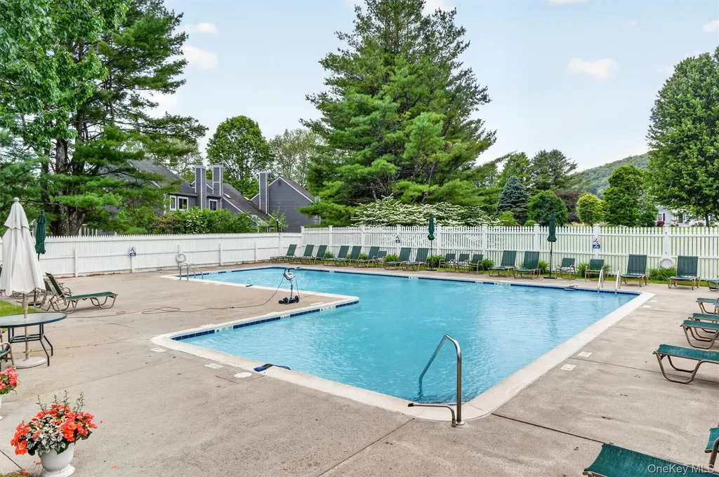 5 Red Tail Court Pawling NY 12564