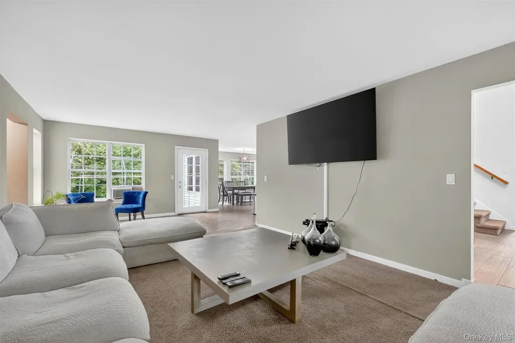 5 Red Tail Court Pawling NY 12564