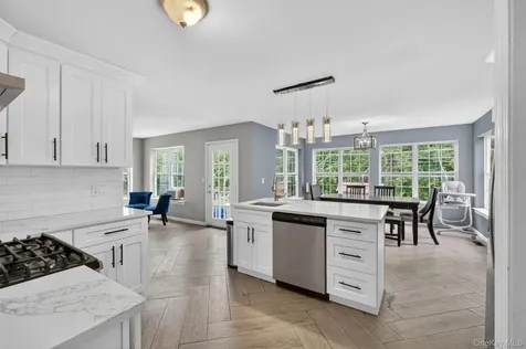 5 Red Tail Court Pawling NY 12564