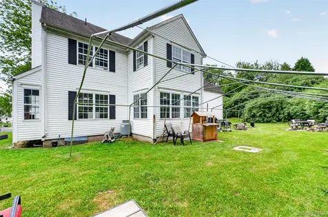 5 Red Tail Court Pawling NY 12564