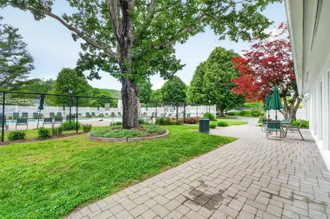 5 Red Tail Court Pawling NY 12564