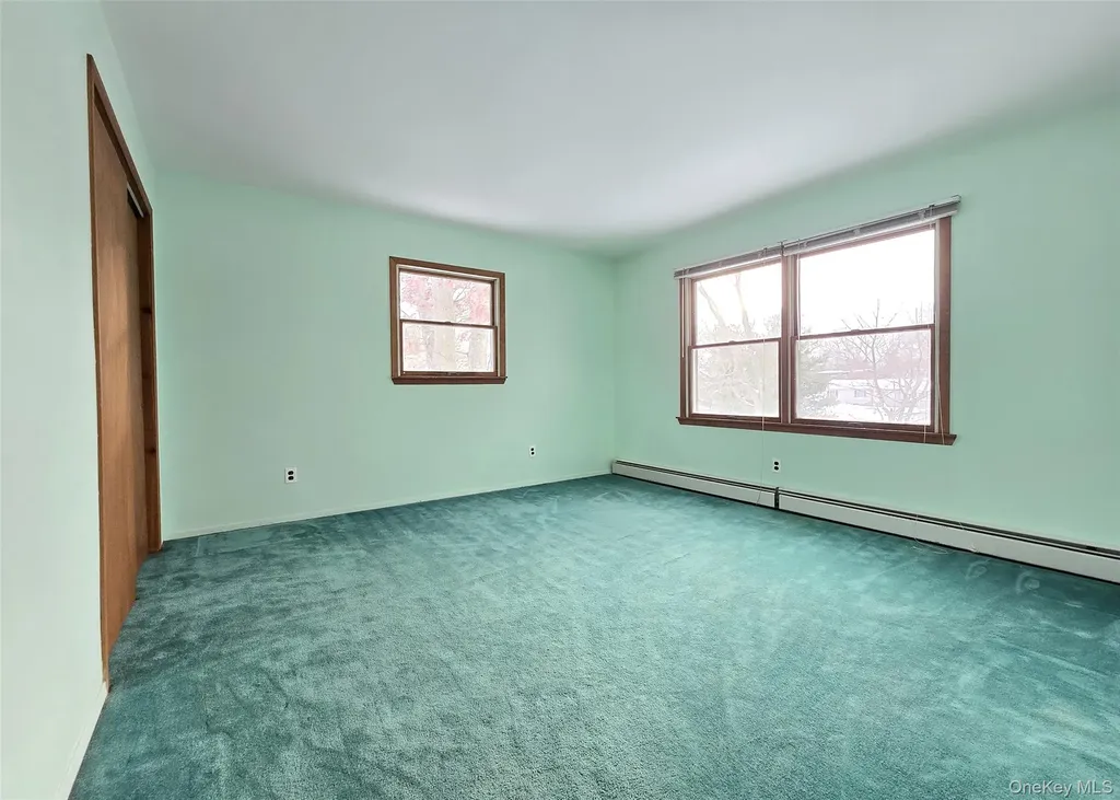 14 Avenue C Holbrook NY 11741
