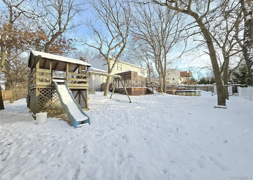 14 Avenue C Holbrook NY 11741