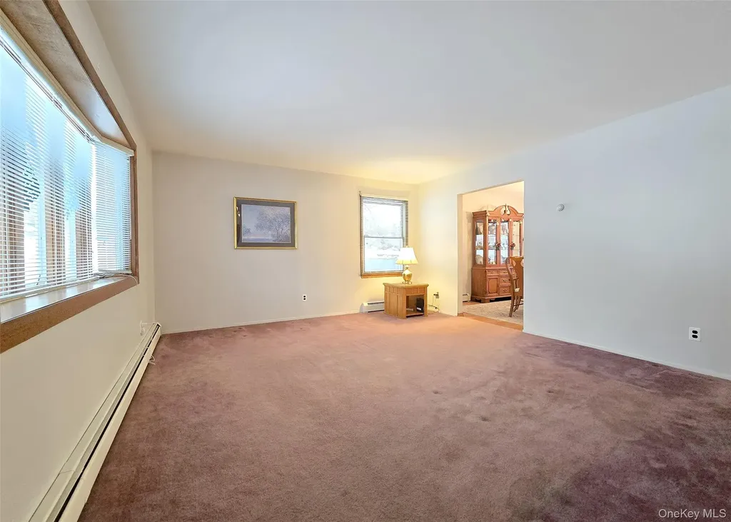 14 Avenue C Holbrook NY 11741