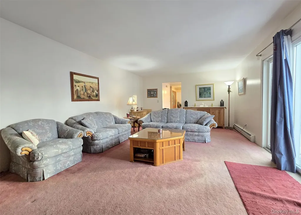 14 Avenue C Holbrook NY 11741