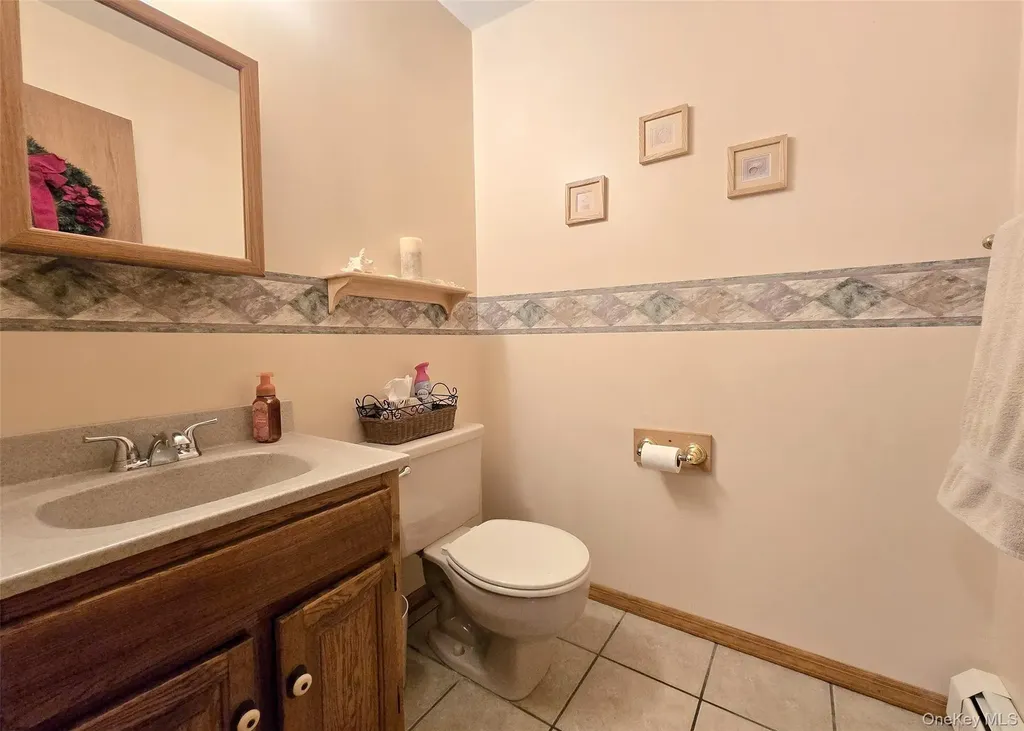 14 Avenue C Holbrook NY 11741