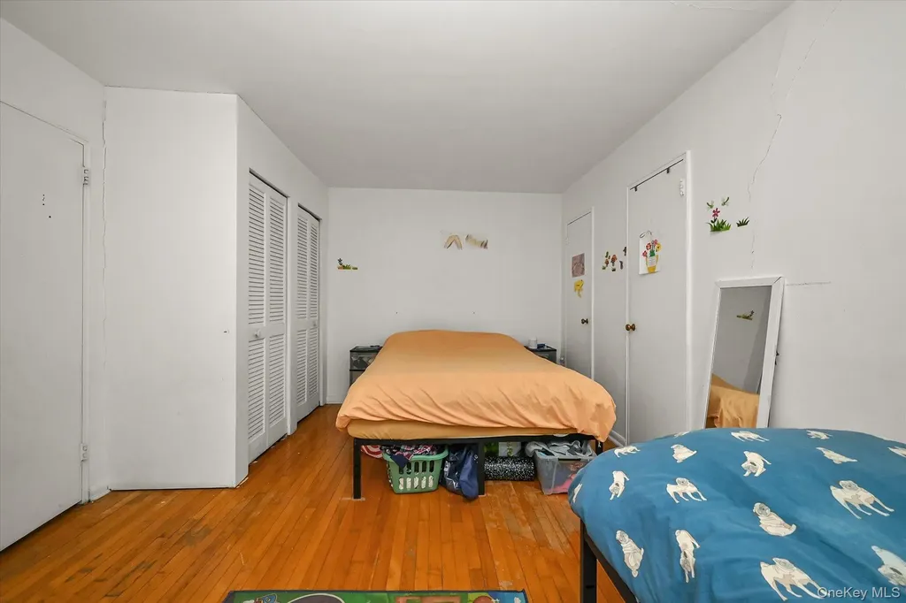 99-30 59ave Corona NY 11368