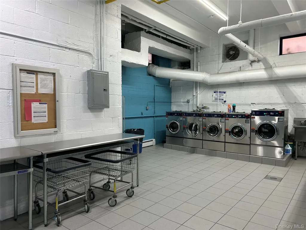 99-30 59ave Corona NY 11368