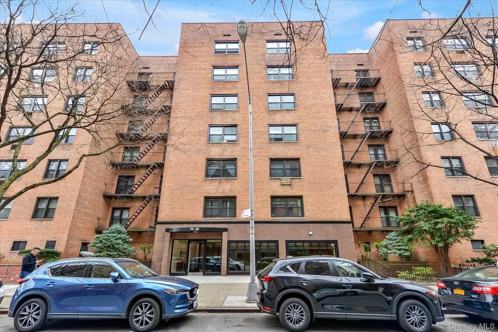 99-30 59ave Corona NY 11368