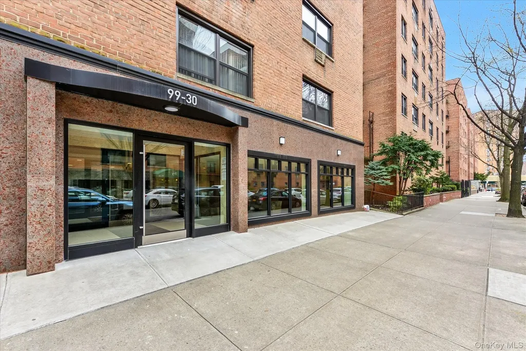 99-30 59ave Corona NY 11368