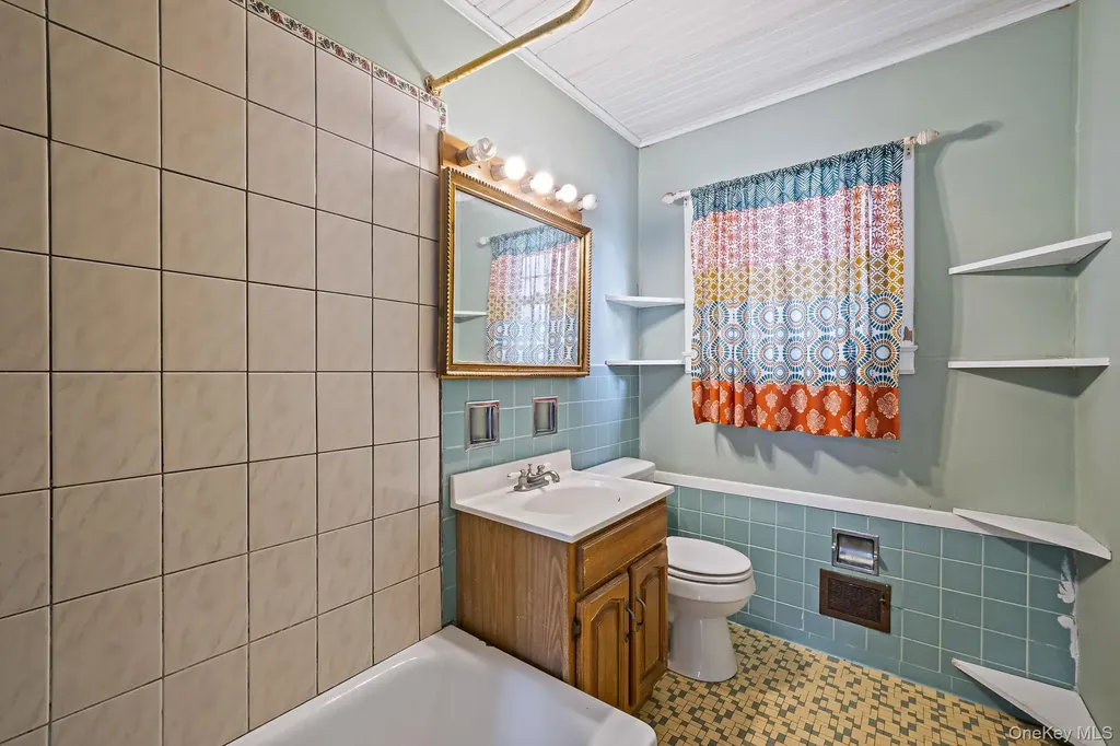 741 Hamilton Avenue Westhampton Beach NY 11978
