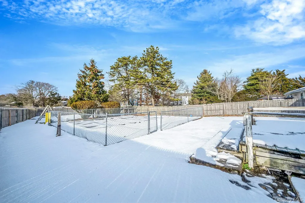 741 Hamilton Avenue Westhampton Beach NY 11978
