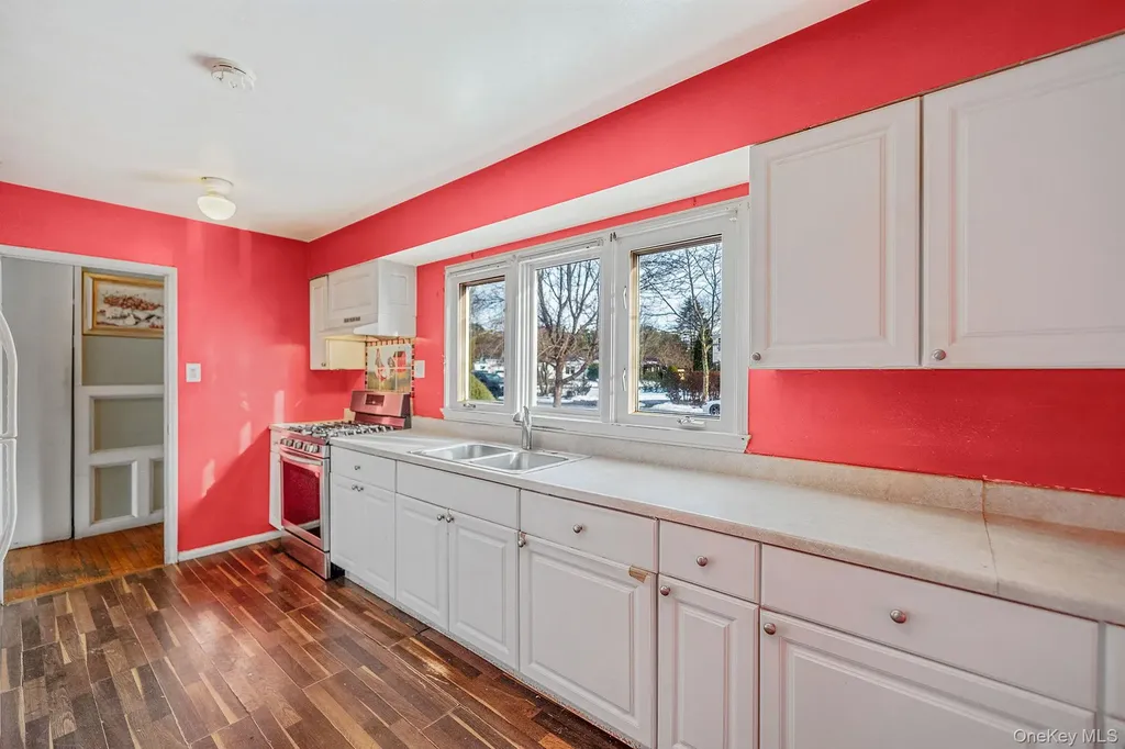 741 Hamilton Avenue Westhampton Beach NY 11978