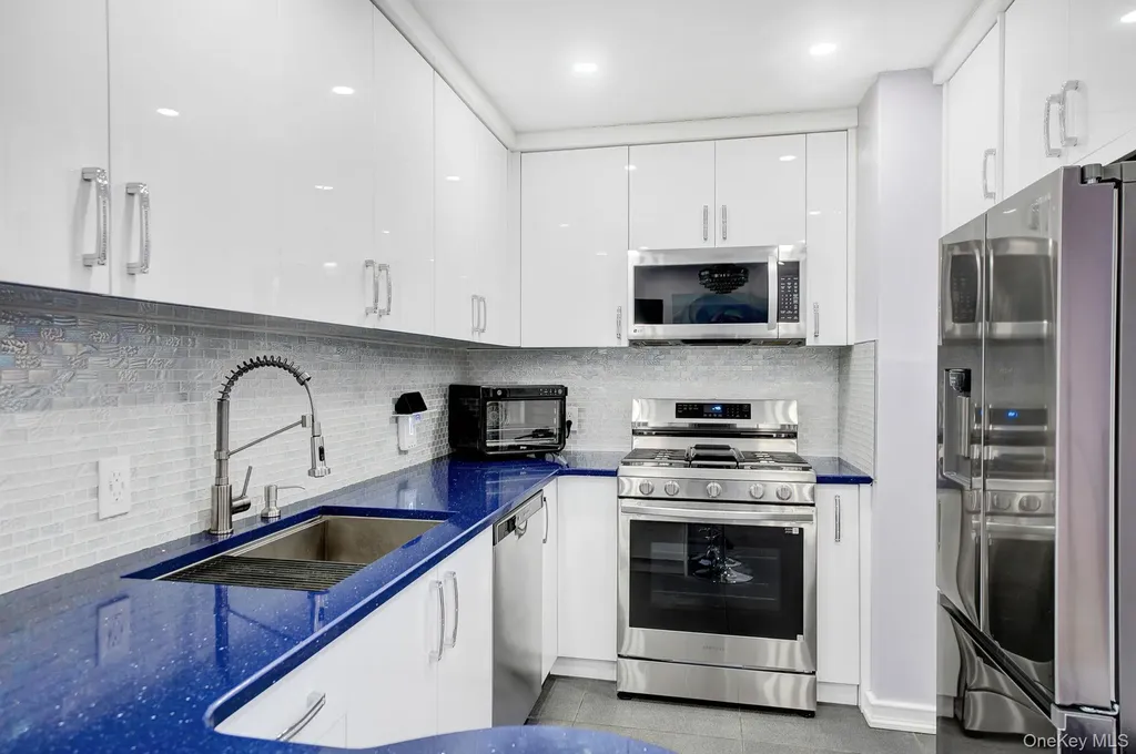 219-06 67 Avenue Bayside NY 11364